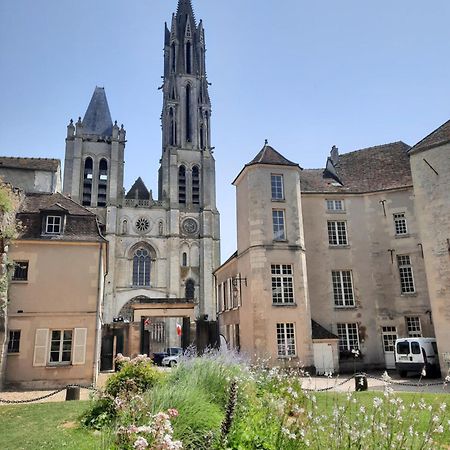 Bed and Breakfast Pierres Et Jardins Senlis  Esterno foto