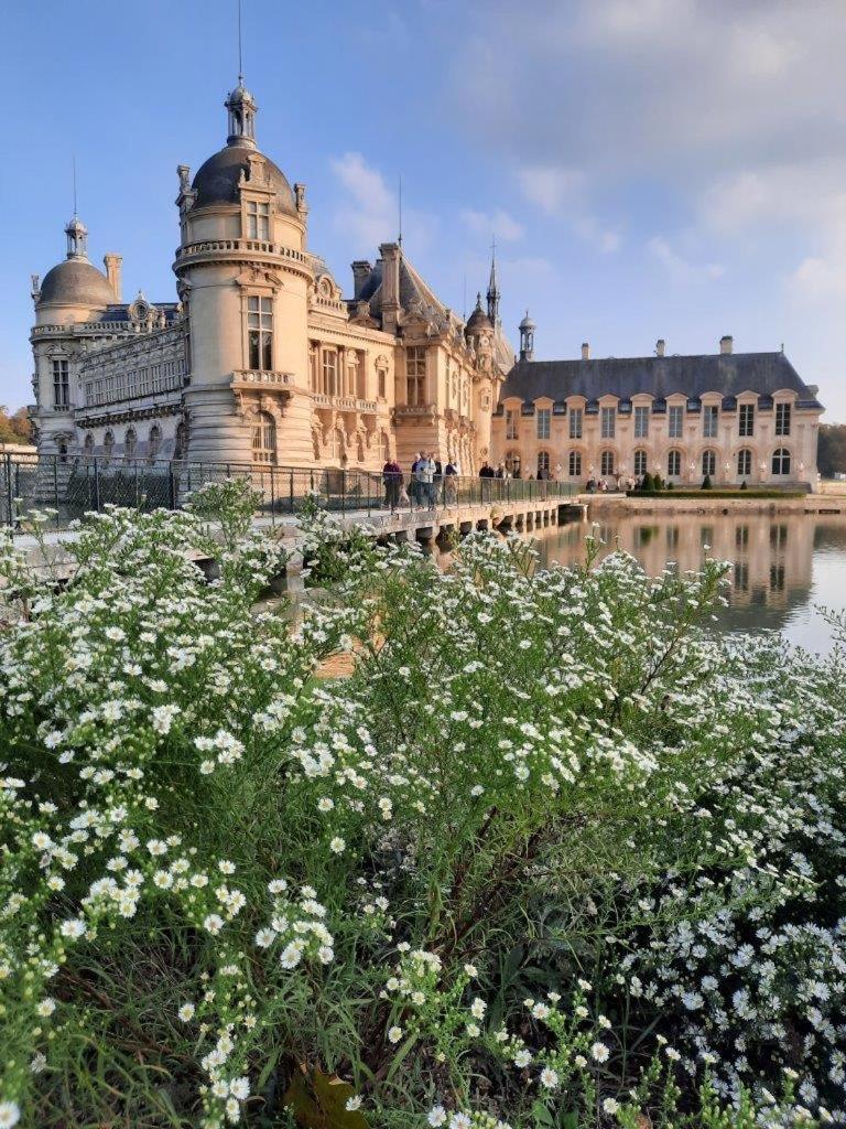 Bed and Breakfast Pierres Et Jardins Senlis  Esterno foto