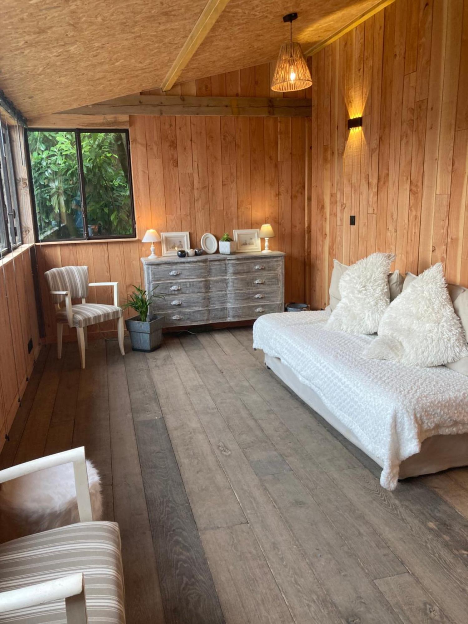 Bed and Breakfast Pierres Et Jardins Senlis  Esterno foto