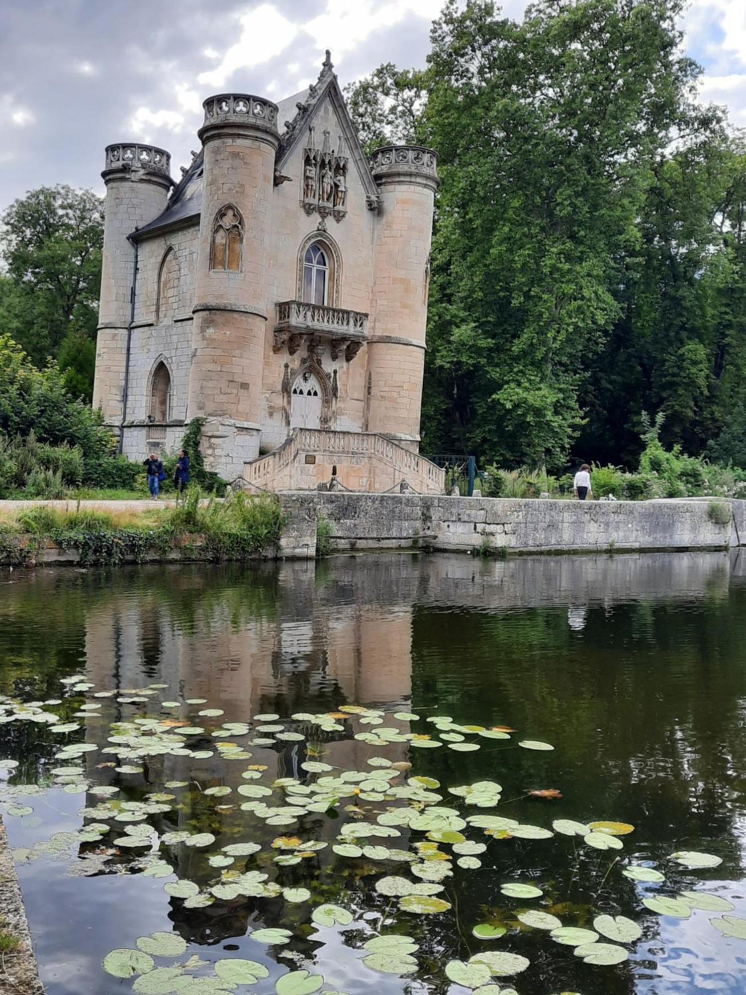 Bed and Breakfast Pierres Et Jardins Senlis  Esterno foto